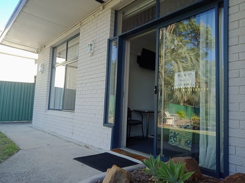 Lake Munmorah Motel - Tourism TAS 8