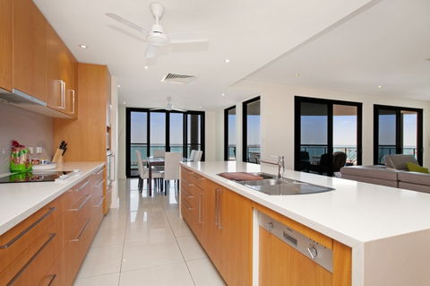 Eagles Nest - Tourism TAS 1