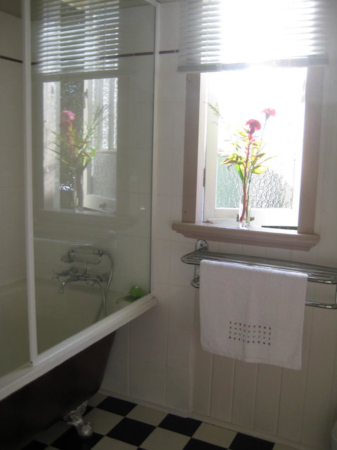 Eco Queenslander Holiday Home - Tourism TAS 5