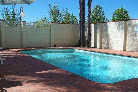 Econo Lodge Griffith Motor Inn - Tourism TAS 1