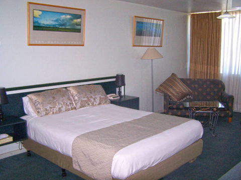 Econo Lodge Griffith Motor Inn - Tourism TAS 2