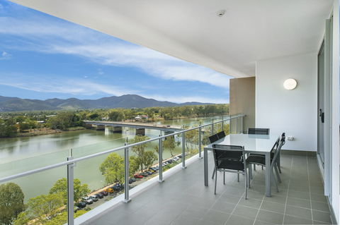 Empire Apartment Hotel - Hobart Tourism 0