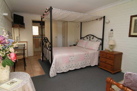 Esk Wivenhoe Motor Inn - Tourism TAS 1