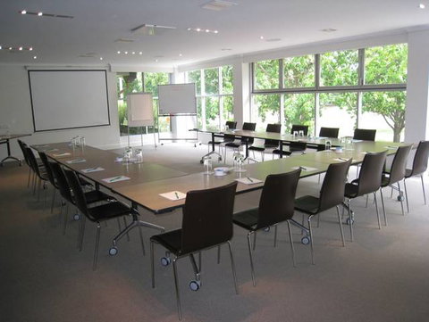 Forrest Hotel & Apartments - Tourism TAS 3