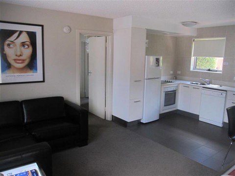Forrest Hotel & Apartments - Tourism TAS 12