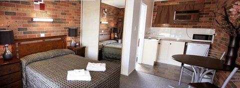 Frankston Motel - Tourism TAS 3