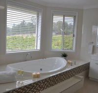 Ghost Riders Vineyard Lodge - Hobart Tourism