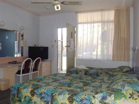 Golden Sands Motor Inn - Tourism TAS 0