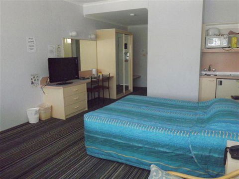 Golden Sands Motor Inn - Tourism TAS 2
