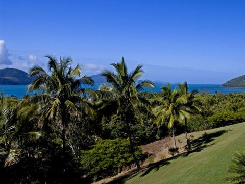 Hamilton Island Private Apartment - Poinciana - Hobart Tourism 4