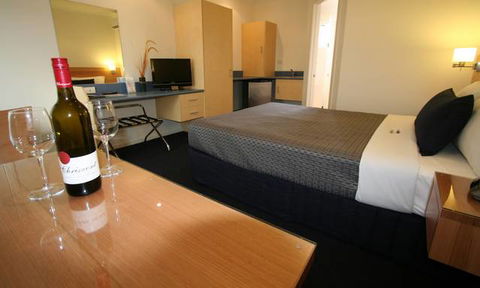Hamilton Town House Motel On Shakespeare - Hobart Tourism 1