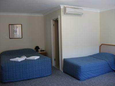Huskisson Bayside Motel - Hobart Tourism 1