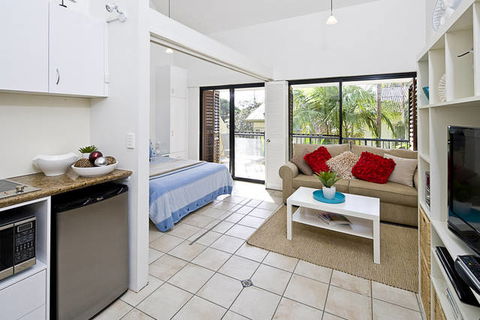Julians Apartments - Hobart Tourism 0