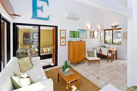 Julians Apartments - Hobart Tourism 1