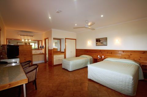 Kimberley Hotel - Hobart Tourism 4