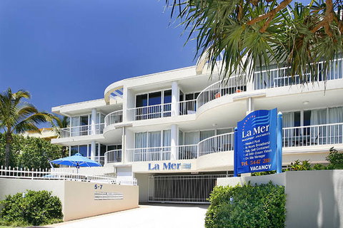 La Mer Sunshine Beachfront Apartments - Tourism TAS 1