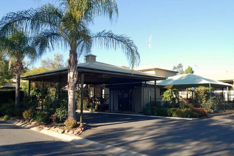 Lake Forbes Motel - Hobart Tourism 0