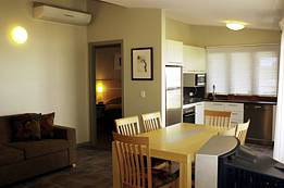 Lennox Holiday Apartments - Tourism TAS 6