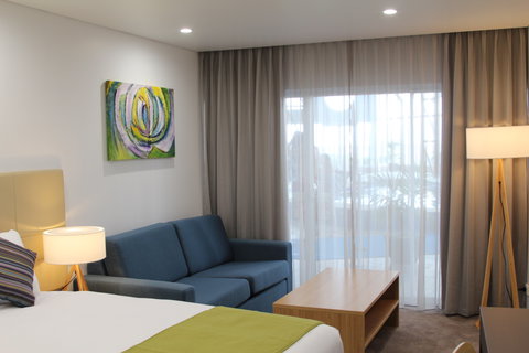 Lighthouse Beach Resort - Tourism TAS 7