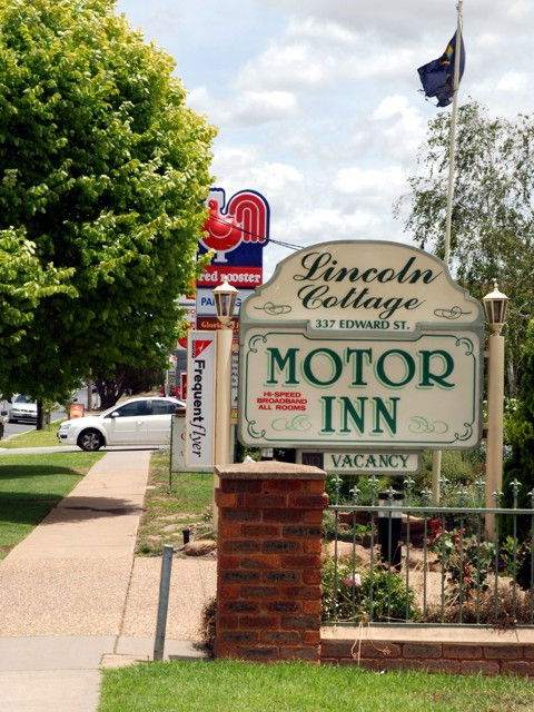 Lincoln Cottage Motor Inn - Hobart Tourism 2