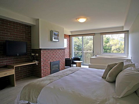 Macedon Ranges Hotel & Spa - Tourism TAS 2