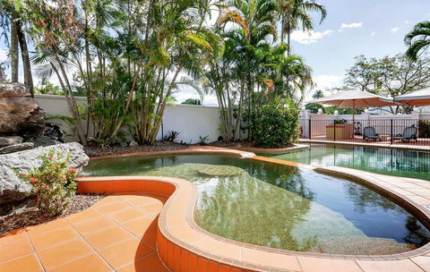 Ibis Styles Cairns - Hobart Tourism 4
