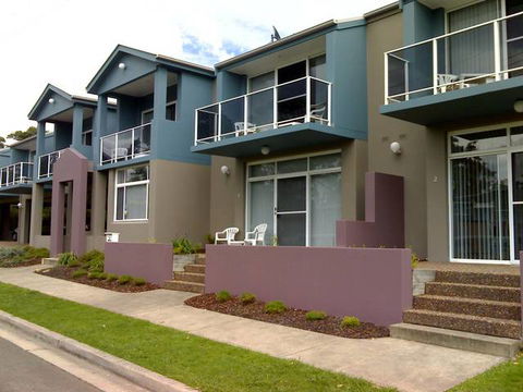 Mollymook Aquarius Apartments - Hobart Tourism 0