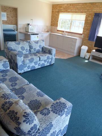 Mollymook Surfbeach Motel And Apartments - Hobart Tourism 4