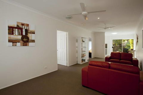 Mt Coolum Retreat 'A Bed & Breakfast' - Tourism TAS 2