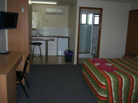 Nanango Fitzroy Motel - Tourism TAS 3