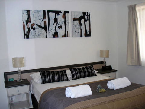 Oakey Motor Inn - Tourism TAS 3