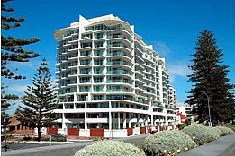 Oaks Liberty Towers - Tourism TAS 1