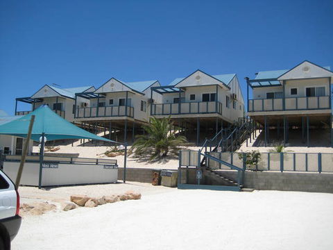Oceanside Village - Tourism TAS 1