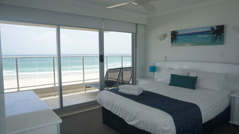 Pacific Surf Absolute Beachfront Apartments - Hobart Tourism 5