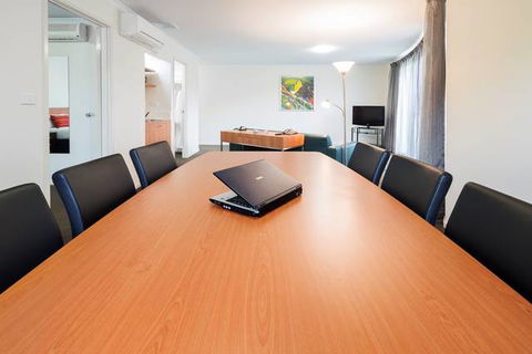 Premier Hotel & Apartments - Hobart Tourism 5