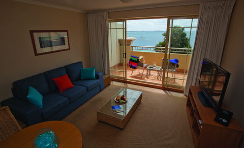 Ramada Resort Shoal Bay - Tourism TAS 7