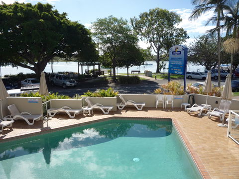 Regatta Riverfront Apartments - Tourism TAS 6