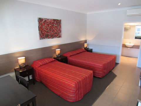 Roma Inland Motor Inn - Hobart Tourism 5