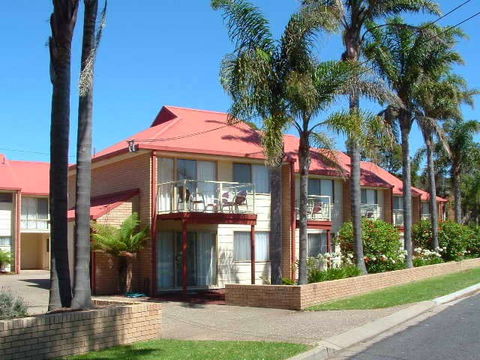 Sapphire Court Holiday Units - Hobart Tourism 0