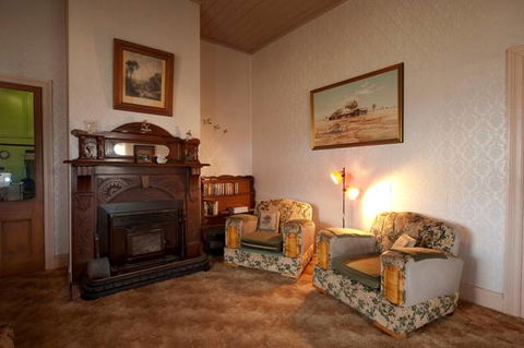 Sarah Jane Cottage - Hobart Tourism 0