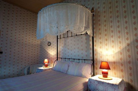 Sarah Jane Cottage - Hobart Tourism 2