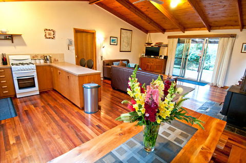 Seaview Retreat - Tourism TAS 1