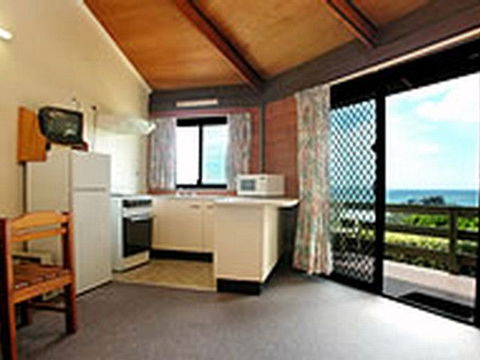 Shelly Beach Cabins - Hobart Tourism 0