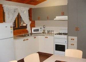 Shelly Beach Cabins - Hobart Tourism 10