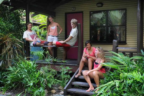 Airlie Beach Magnums Backpackers - Hobart Tourism 2