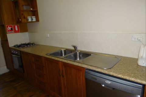 Silver Hill Townhouse - Tourism TAS 5