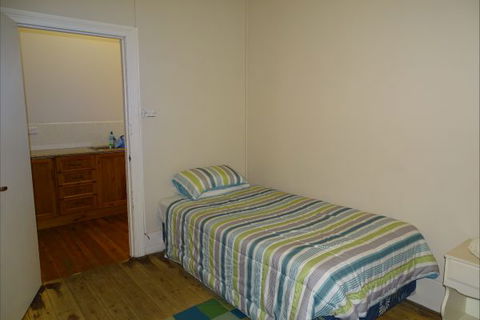 Silver Hill Townhouse - Tourism TAS 8