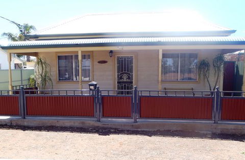 Silver Hill Townhouse - Tourism TAS 10