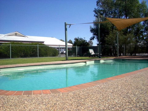 The Kidman Wayside Inn - Hobart Tourism 4