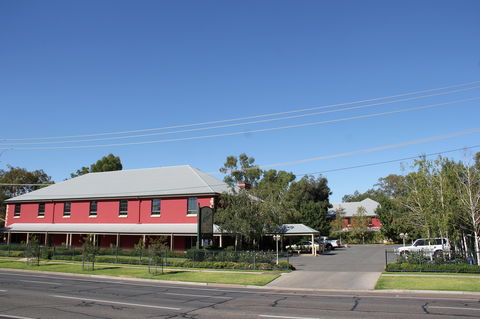 The Lawson Motor Inn - Hobart Tourism 5